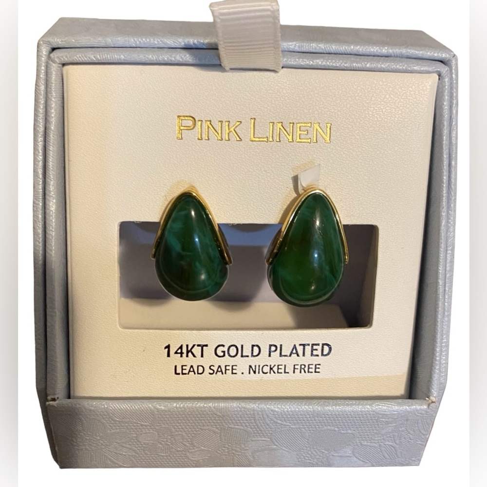NWT 14KT Gold (plated) Green Earrings - Classic - Retro